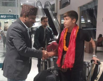 इजरायलबाट स्वदेश फर्किइन् फुटबलर सावित्रा